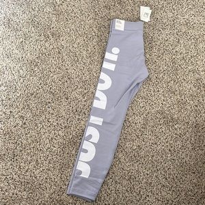 Nike Sportswear Essential Women's High-Waisted Graphic Leggings (LAVENDER)